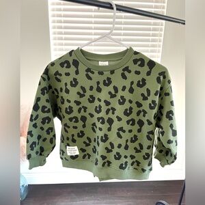 Zara Kids - Girls Size 8 Olive Cheetah Fleece-Lined Crewneck *NEW WITH TAGS*